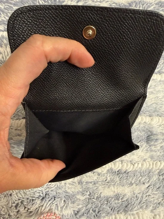 COACH Black Leather Compact Fold Card Holder with Gold Logo - Picture 4 of 7